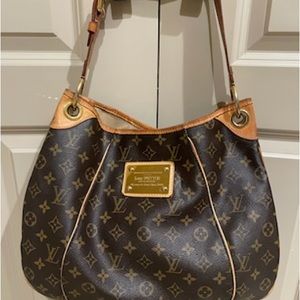 Louis Vuitton Inventuer Bag